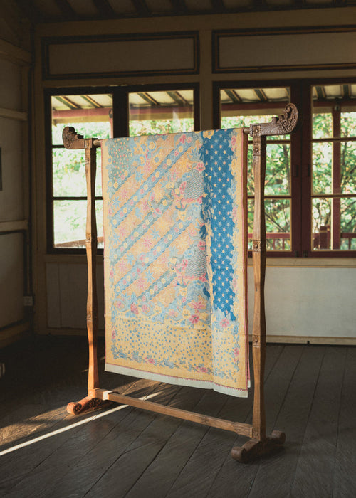 A Masterpiece from Oey Soe Tjoen: Colors and Lines of Batik Hokokai