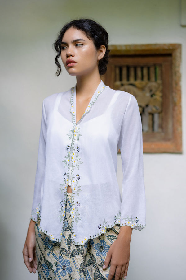 Margaret Kebaya