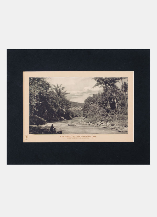 Repro Old Photography - De (River) Tji Mandiri, Soekaboemi (Op Den Achtergrond De Barosburg) - Java