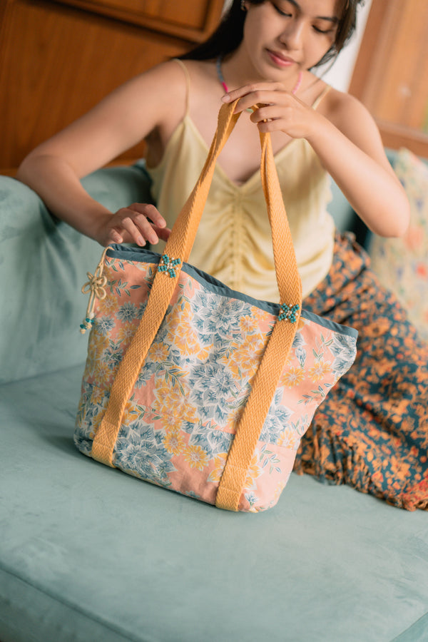 Sedayu Tote Bag