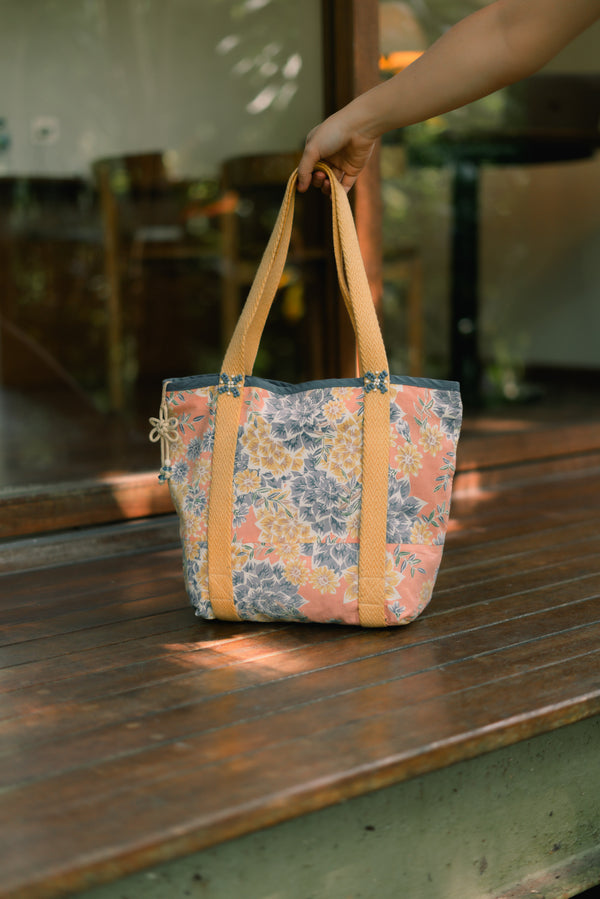 Sedayu Tote Bag