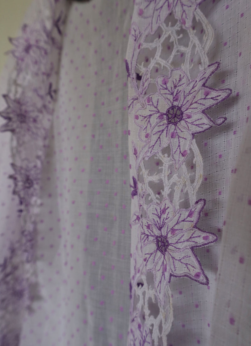 Antique Peranakan Kebaya