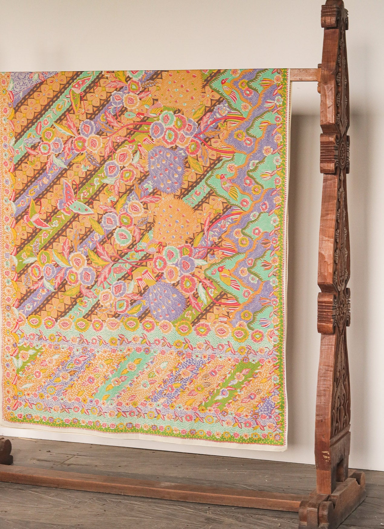 Hokokai Merak Ngibing Petak - Kain Panjang Motif Batik Pithe