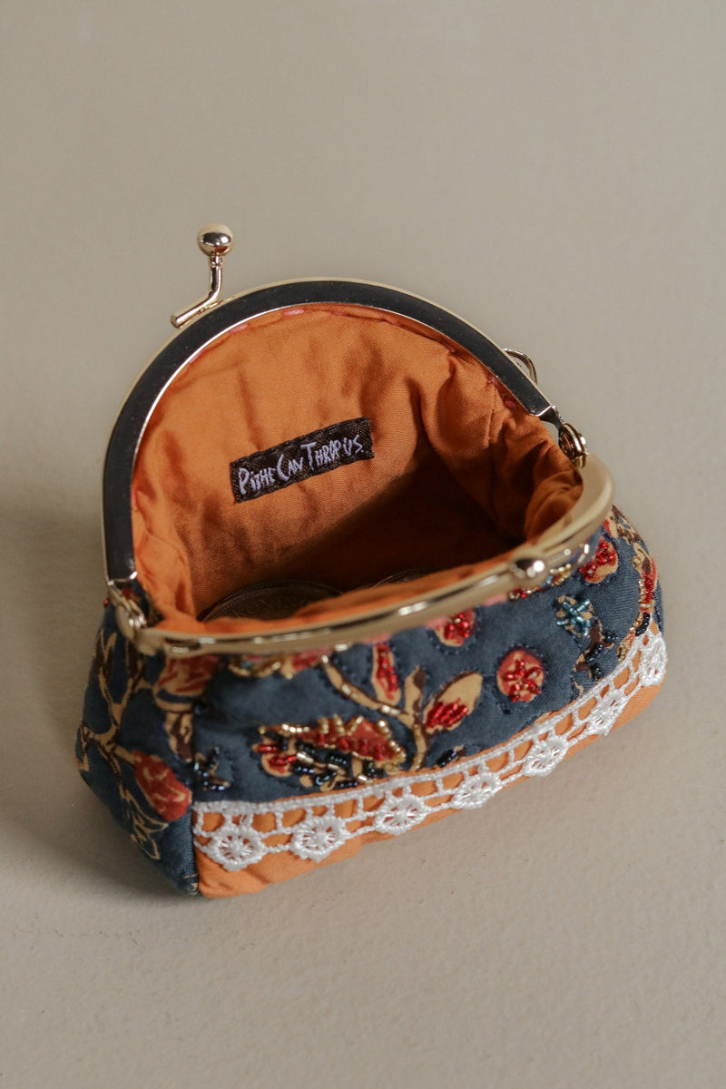 Pipi Pouch