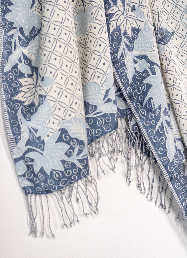 Medium Silk Scarf – Pekalongan Biru Putih Latar Kawung